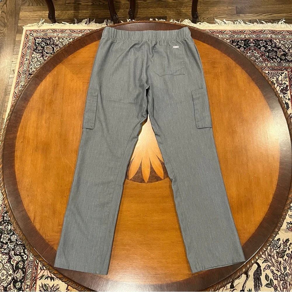 FIGS Men’s Malang Slim Cargo Pant Graphite Gray Large Drawstring Waist Scrubs